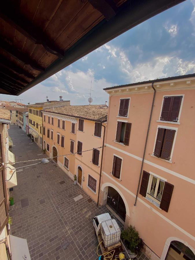 Apartamento Antico Borgo Desenzano del Garda Exterior foto